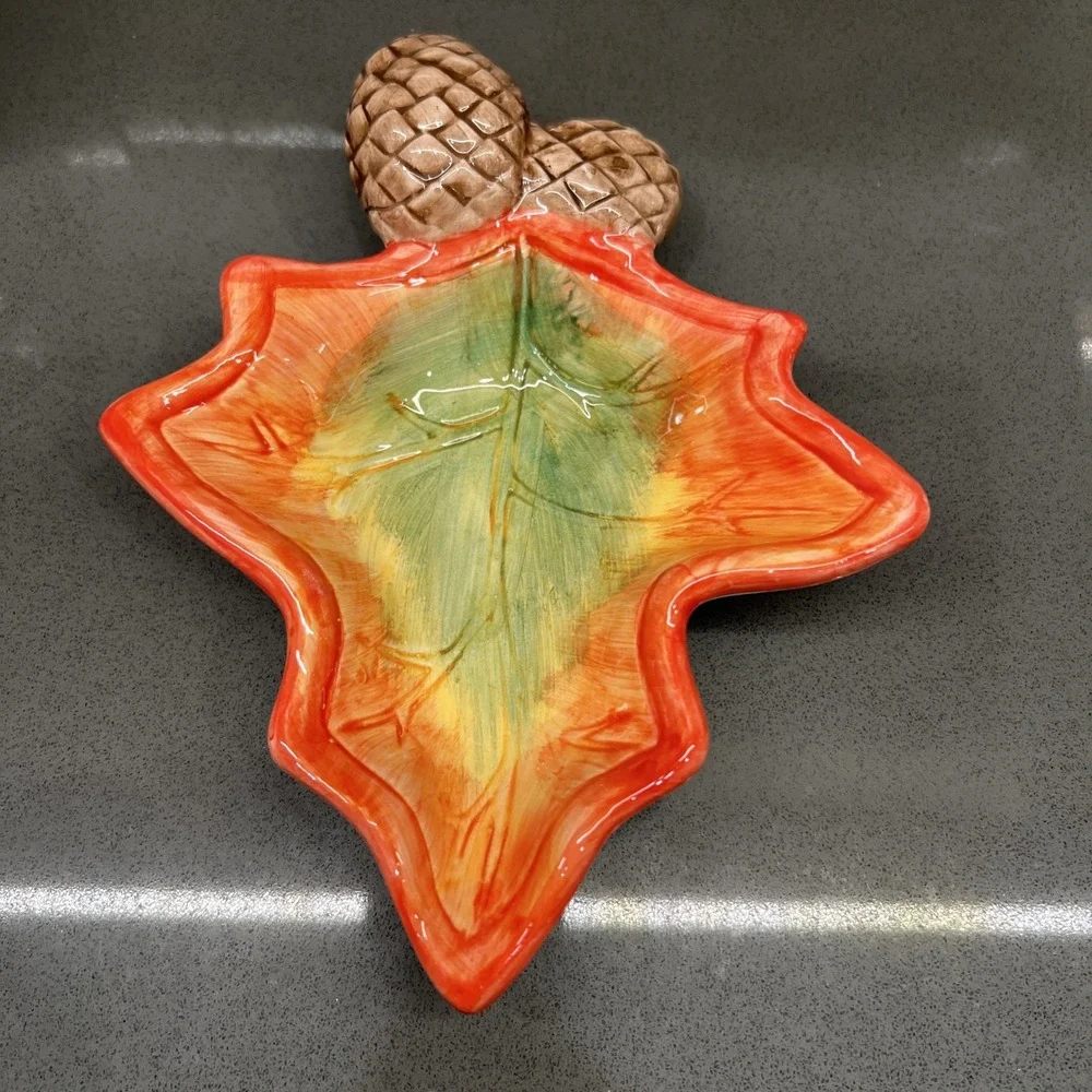 Hand Painted Leaf Dish WCL Pottery Vintage 8x6x2 Inches Beautiful